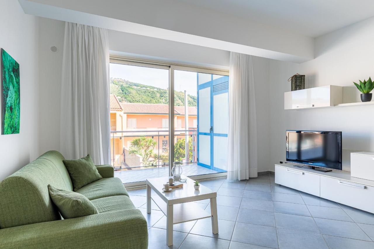 Terraces D'Orlando - Family Apartments With Sea View And Pool กาโปดอร์ลันโด ภายนอก รูปภาพ