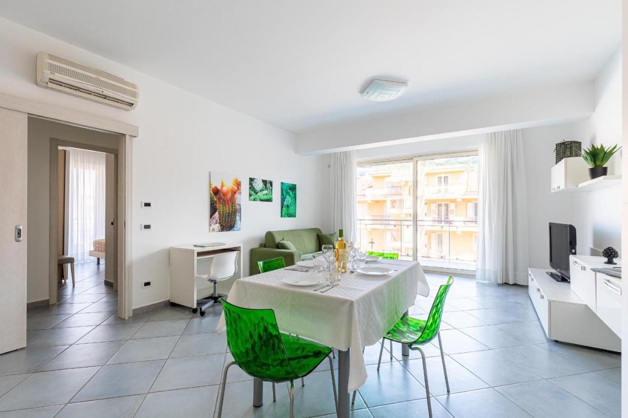 Terraces D'Orlando - Family Apartments With Sea View And Pool กาโปดอร์ลันโด ภายนอก รูปภาพ