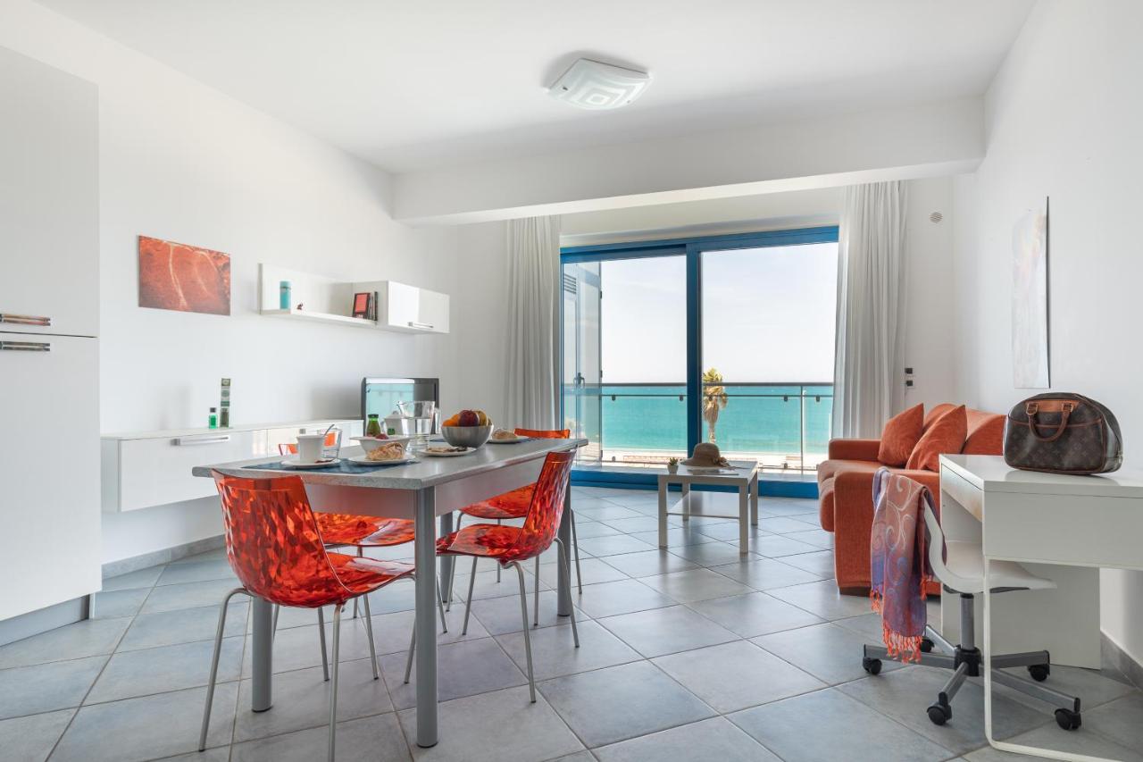 Terraces D'Orlando - Family Apartments With Sea View And Pool กาโปดอร์ลันโด ภายนอก รูปภาพ