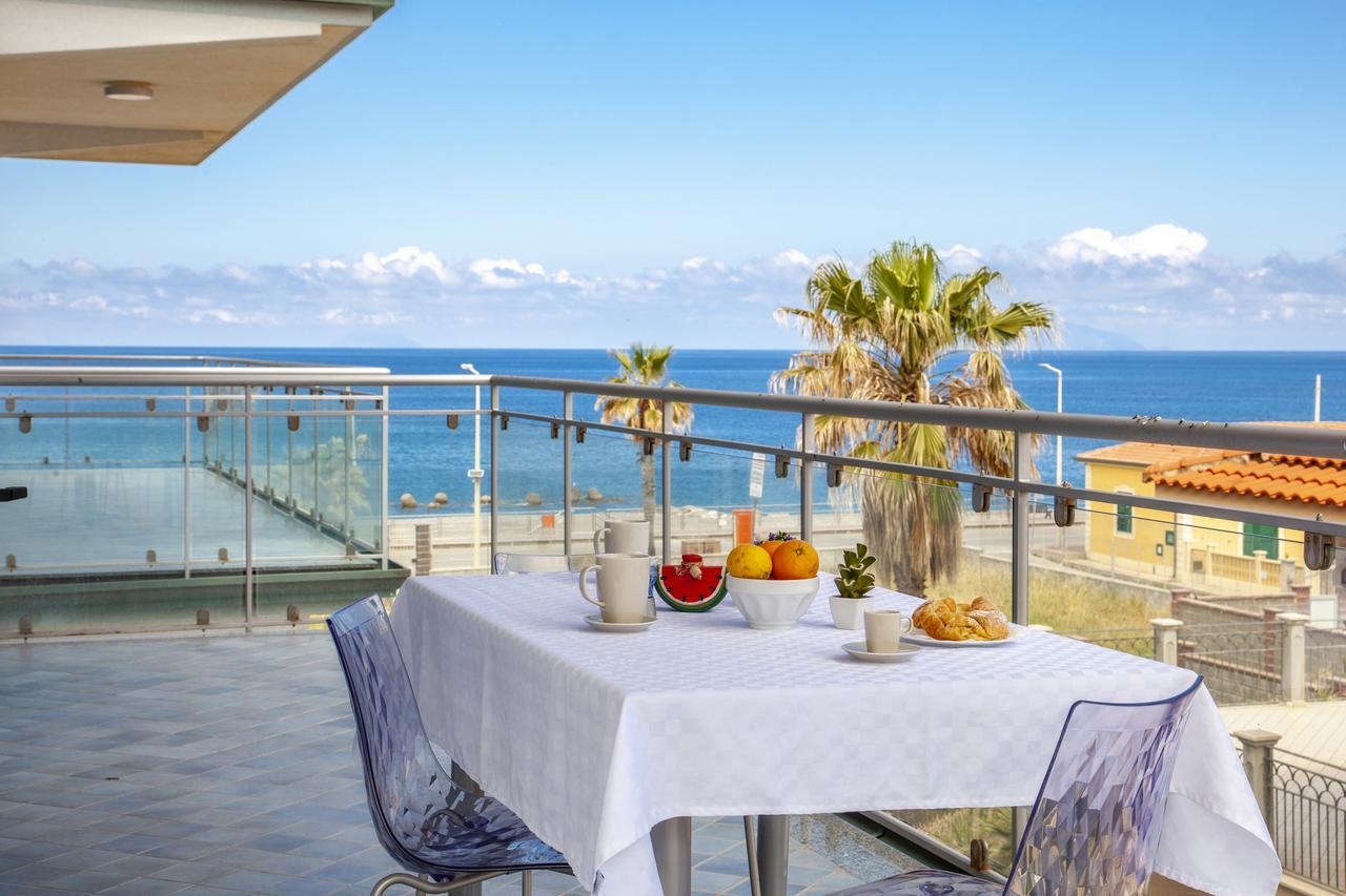 Terraces D'Orlando - Family Apartments With Sea View And Pool กาโปดอร์ลันโด ภายนอก รูปภาพ
