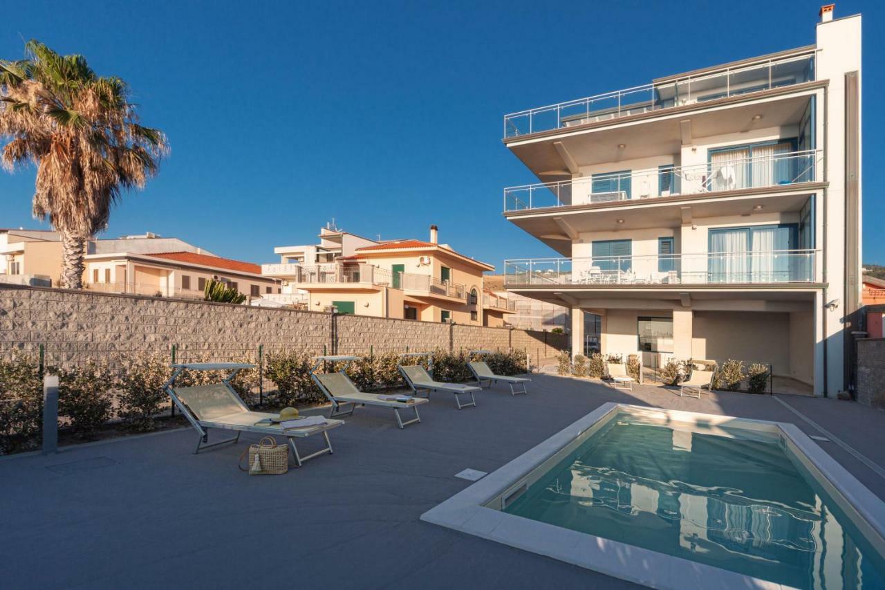Terraces D'Orlando - Family Apartments With Sea View And Pool กาโปดอร์ลันโด ภายนอก รูปภาพ